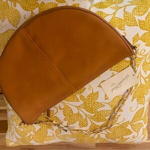 Universal Thread Tan Half Moon Shoulder Bag with Gold Chain Strap